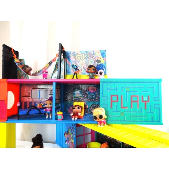 LOL Surprise Doll Club House Play-set Remix W Lots Of Dolls Pets  & Accessories - Picture 3 of 14